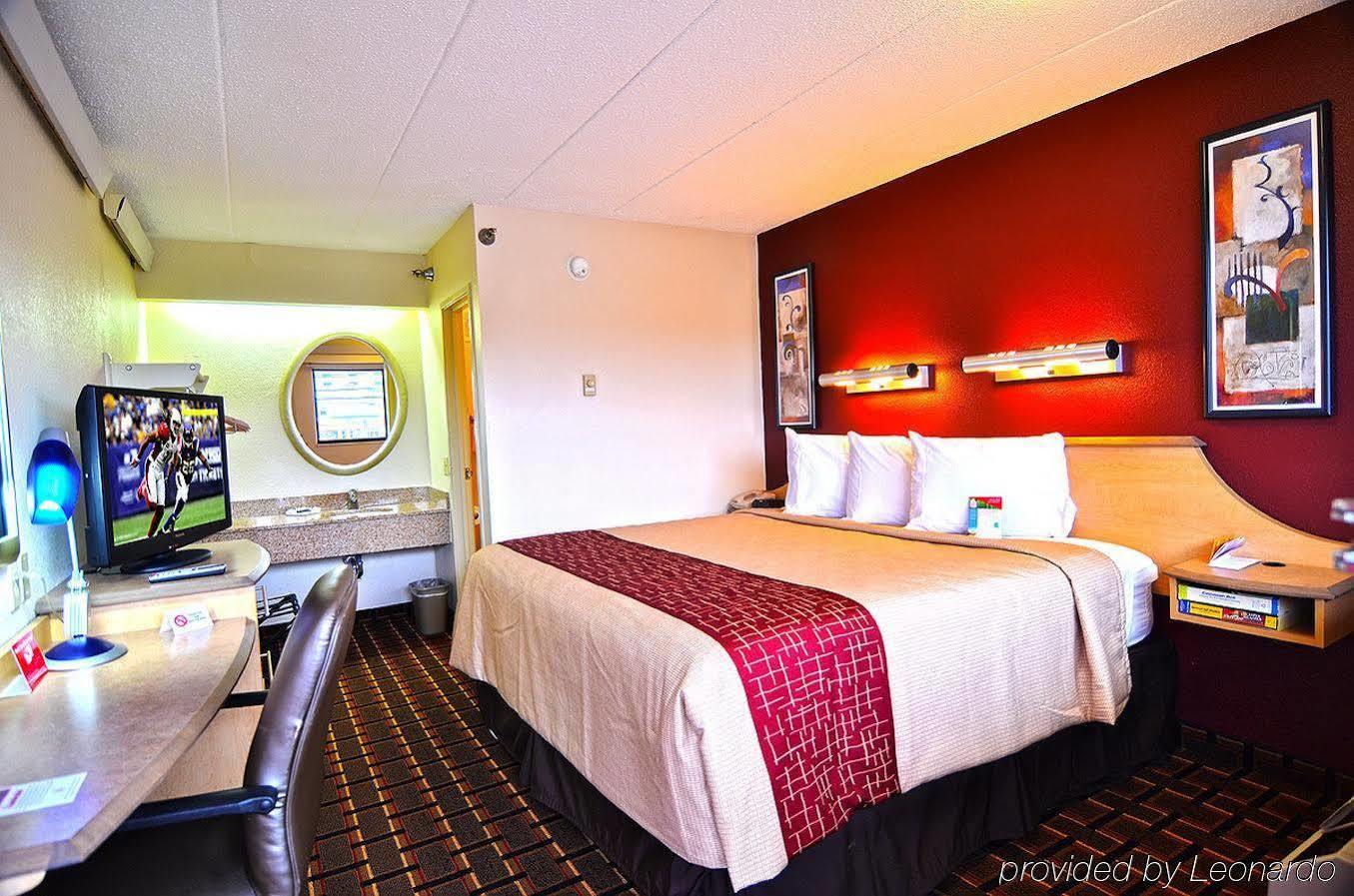 Red Roof Inn Cincinnati Northeast - Blue Ash Zewnętrze zdjęcie