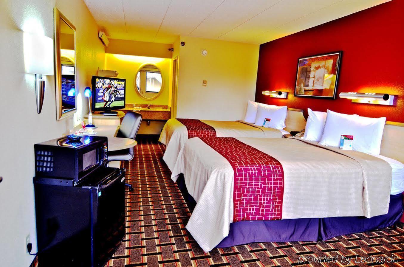 Red Roof Inn Cincinnati Northeast - Blue Ash Zewnętrze zdjęcie
